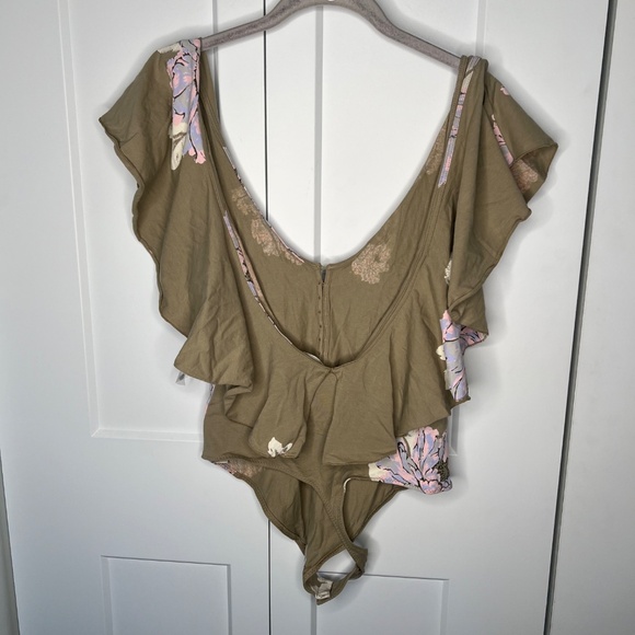 Free People Intimately NWT Matilda Floral Bodysuit Women's Size Medium - Picture 5 of 7